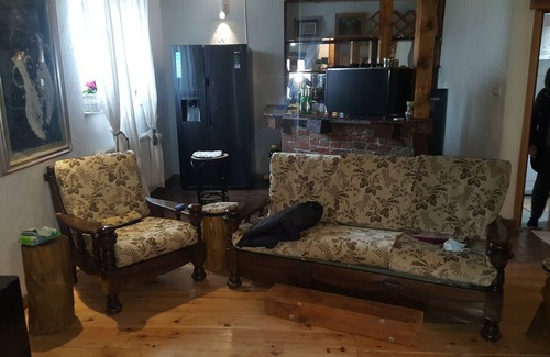 Novi Zagreb Villa | Relaxirati u4000m2 citava familija s kucnim ljubimcima.Uzivati u grad Zagreb,.