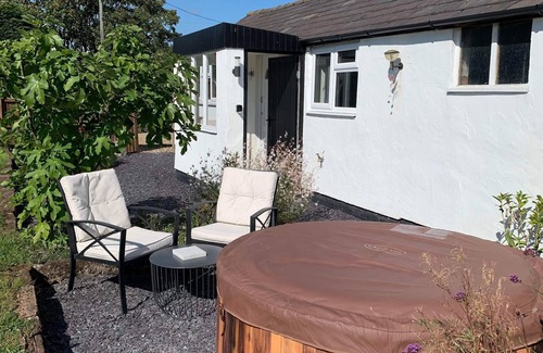 Thornton-le-Moors Hütte | Remarkable 1-Bed Cottage in CHESTER