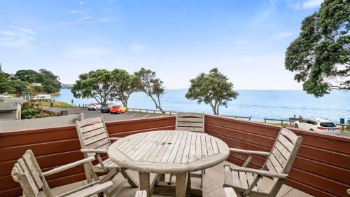Red Beach Haus | Remarkable Red Beach - Red Beach Holiday Home