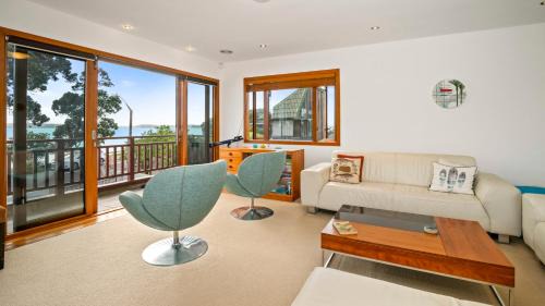 Red Beach Haus | Remarkable Red Beach - Red Beach Holiday Home