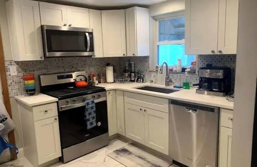 Greenfield Haus | Remodeled 3BR/1.5B, huge yard, off street pk