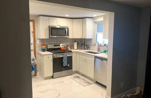 Greenfield Haus | Remodeled 3BR/1.5B, huge yard, off street pk