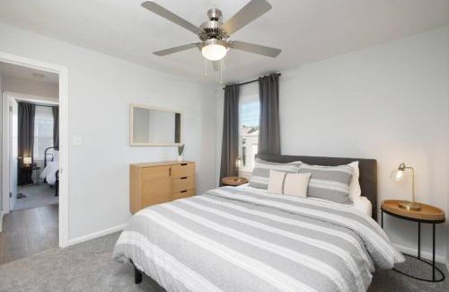 Parma Haus | Remodeled 4 Bedroom With a Game Room