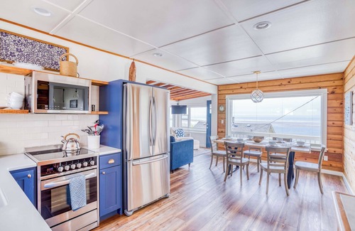 Tillamook Haus | Remodeled Ocean View Retreat in Netarts, Dog-Ok