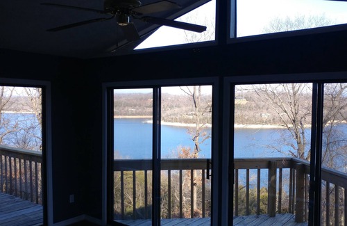 Eureka Springs Haus | Remote Beaver Lake Home with Stunning View