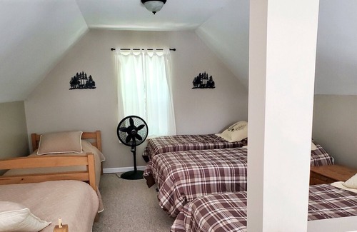 Bois Blanc Island Hütte | Remote cottage nestled along the shores of Lake Huron.