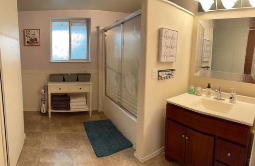 Sweet Home Haus | Remote guest house surrounded by nature - 5 Min to town