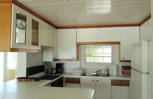 Adelaide Haus | Remote sandy beach, Chill in nature and adventures of the sea at a beach cottage