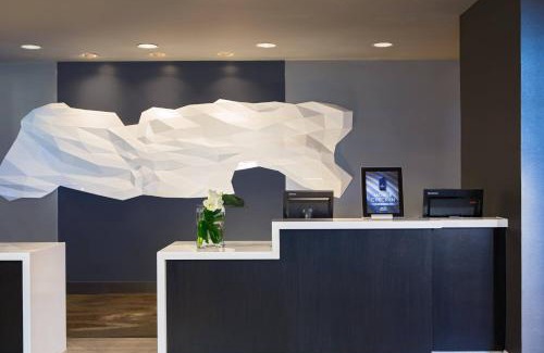 O'Hare Hotel | Renaissance Chicago O'Hare Suites Hotel