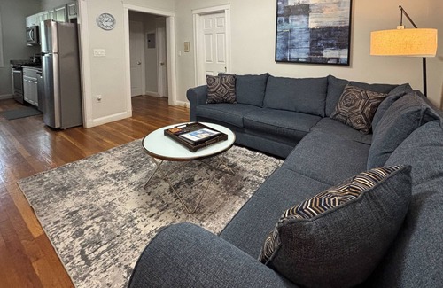 Brookline Wohnung | Renovated 2Bed, 0.5 mile to Longwood Med Hospitals