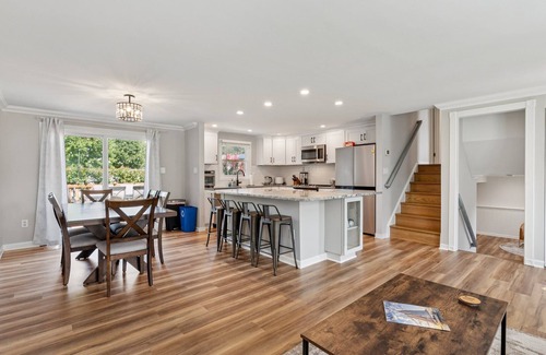 Annapolis Haus | Renovated 3BR Home Near Sandy Point & Annapolis