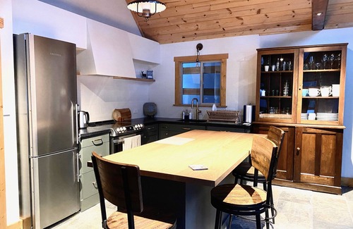 Serene Lakes Haus | Ski out zu Royal Gorge Trails - Nur 5 Minuten vom Donner Summit Skigebiete