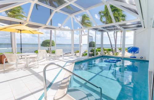 Rum Point Eigentumswohnung | Renovated Beach Cottage w/ Private Pool Steps Away from the Sea