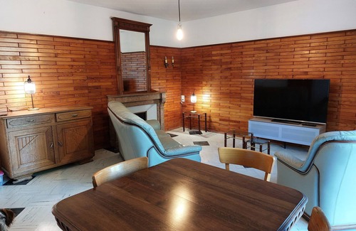 Clairvaux-les-Lacs Haus | Renovated family home set in greenery in the heart of the Jura, rated 3 * CDTJ.