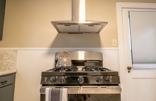 Marietta Haus | Renovated Home in Marietta, OH- close to downtown "Our Cozy Corner"