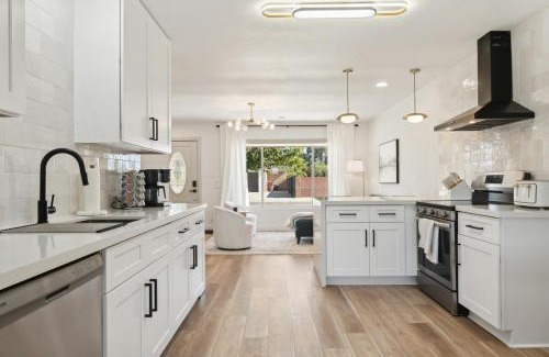 Scottsdale Estates Ten Haus | Renovated Home with Pool 3 Miles from Old Town