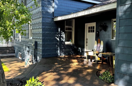 Ortonville Haus | Renovated Lake Home Sunset Oasis close to downtown on Big Stone