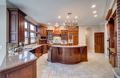 Bourbonnais Villa | Renovated luxury villa with 7 bedrooms 5 bathrooms. Located on 40 acres of land.