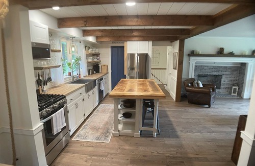 Scarborough Haus | Renovated Ranch 5 Bed 2 Bth, Open concept. Close to beaches, airport & Portland