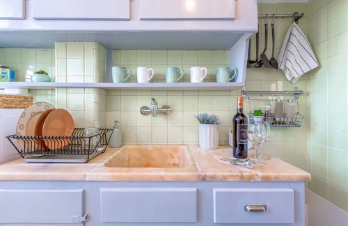 Alfama Wohnung | Renovated Sunny Apartment with Balcony, By TimeCooler