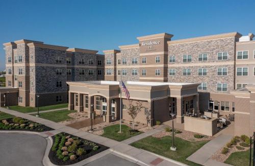 I-435 West KC-KS Hotel | Residence Inn by Marriott Kansas City at The Legends