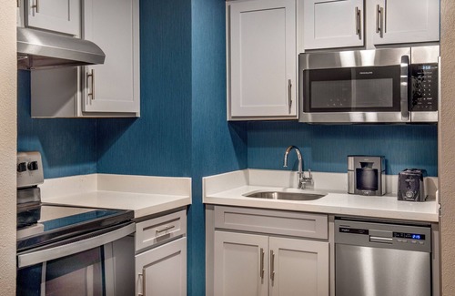 Thompson Square - Bunker Hill Hotel | Residence Inn by Marriott Boston Harbor on Tudor Wharf