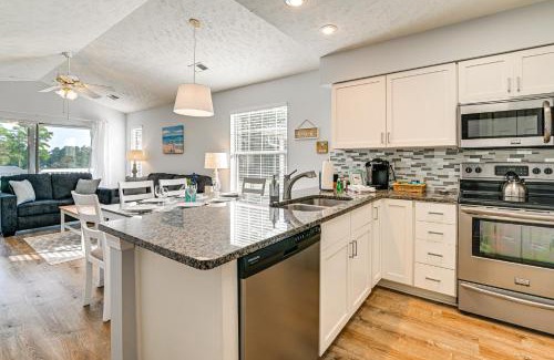 Carolina Forest Wohnung | Resort Amenity Access Chic Myrtle Beach Condo!