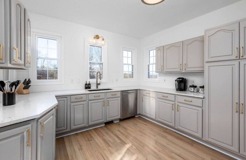 Logan Haus | Resort backyard | Pool | Game Room | Basketball