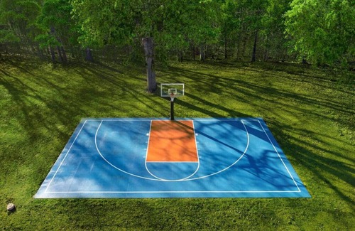 Logan Haus | Resort backyard | Pool | Game Room | Basketball