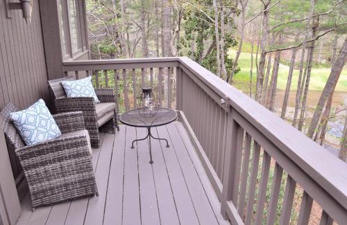 Big Canoe Haus | Resort Haven - Lake Views Fireside Sips Big Screen Roku TVs Community Golf