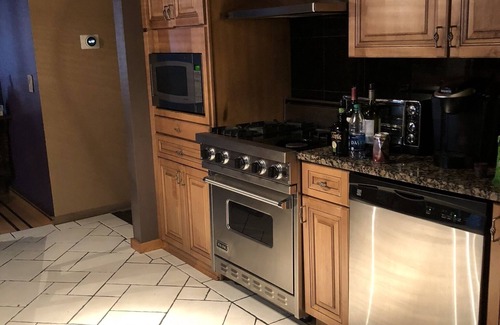 Parma Haus | Serenity and Sangria Resortähnliches Haus mit eingebautem Pool