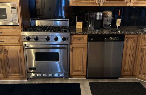 Parma Haus | Serenity and Sangria Resortähnliches Haus mit eingebautem Pool