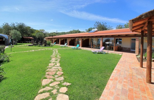 Apra Villa | Resort Natura - Privatbesitz Ideal für Gruppen bis zu 34 Personen