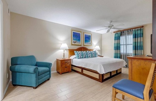 Cocoa Beach Resort | Resort on Cocoa Beach, Beautiful Condo with pool on Beach! Family Friendly!