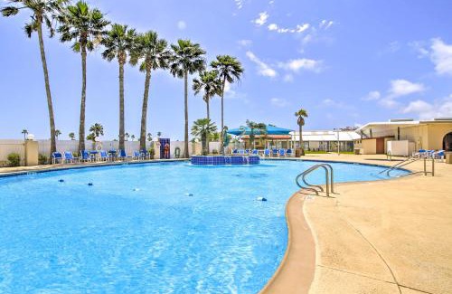 Port Isabel Haus | Resort-Style Perks and Deck at Port Isabel Home!