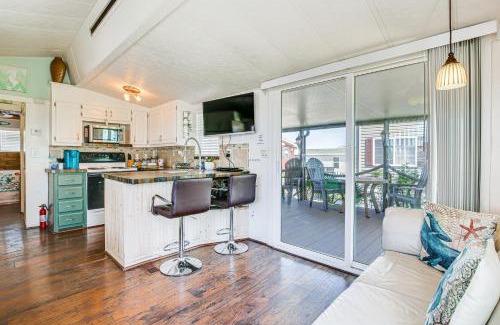 Port Isabel Haus | Resort-Style Perks and Deck at Port Isabel Home!
