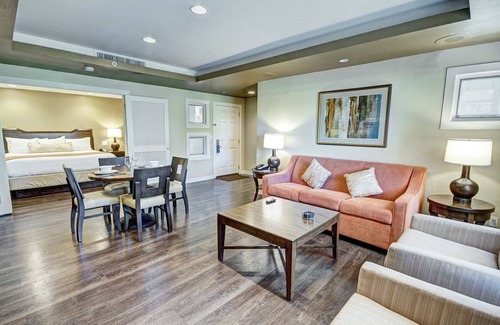 Paradise Valley Village Hotel | Golf Resort - Schöne 1 Br Suite mit Küchenzeile