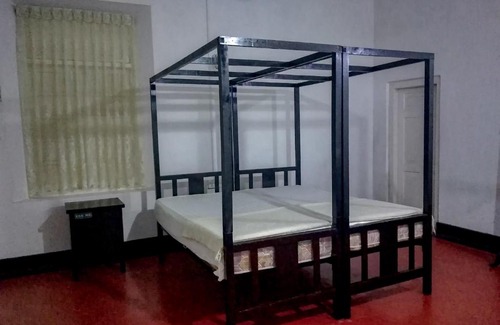 Deniyaya Haus | Rest House ( තානායම )