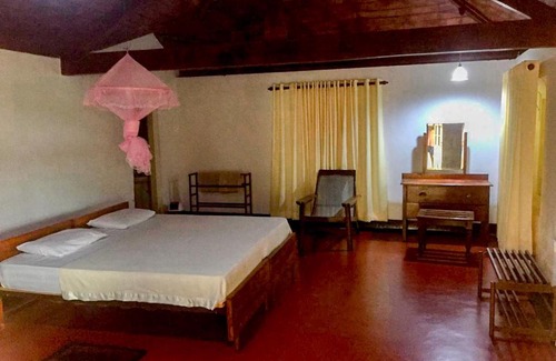 Deniyaya Haus | Rest House ( තානායම )