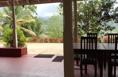 Deniyaya Haus | Rest House ( තානායම )