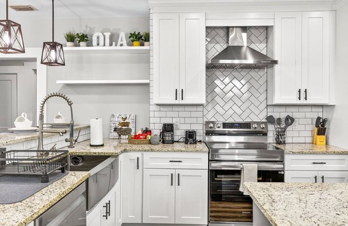 Tampa Heights Haus | Rest & Recharge | Modern Comfort Near Downtown