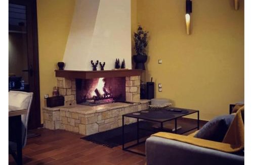 Kalavrita Wohnung | REST SUITE On The Pedestrian Street