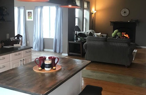 Erskine Haus | Restful Railroad House near Rydell Refuge