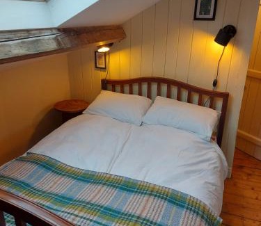 Mytholmroyd Haus | Restful room in riverside spot