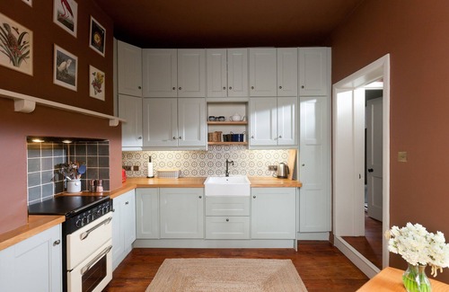 Wimborne Saint Giles Wohnung | Restored 17th century cottage w/firepit. Nestled within heritage estate grounds.