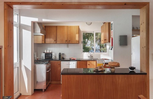 Sao Vicente Haus | Retiro do Artista - art and views over the valley