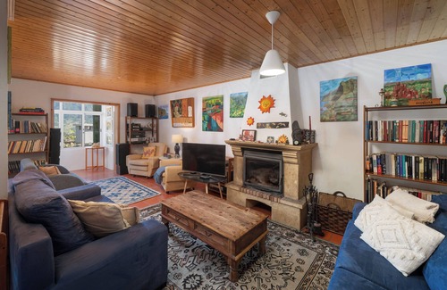 Sao Vicente Haus | Retiro do Artista - art and views over the valley
