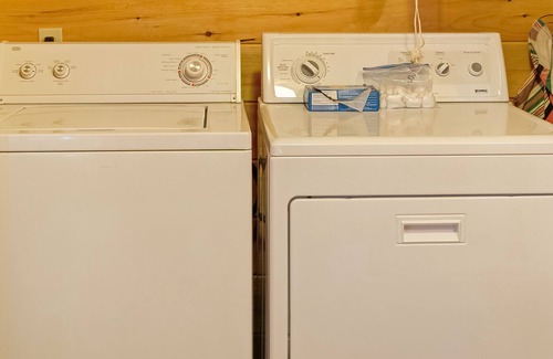 Lucerne-in-Maine Kabine | Retreat w / Dock und atemberaubenden Blick auf den See, nur 45 Minuten von Bar Harbor