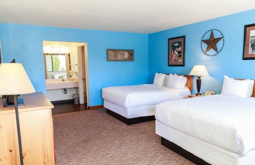 Cortez Hotel | Retro Inn at Mesa Verde