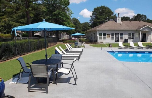 Ellenwood Wohnung | Rex Townhomes 2421A I Spacious 2 Bed 2.5 Bath